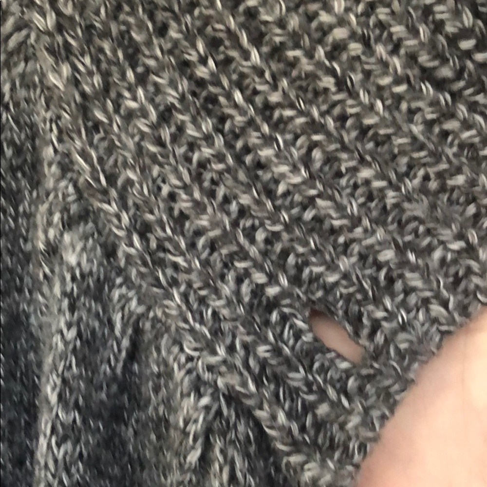Vest - Picture 3 of 4